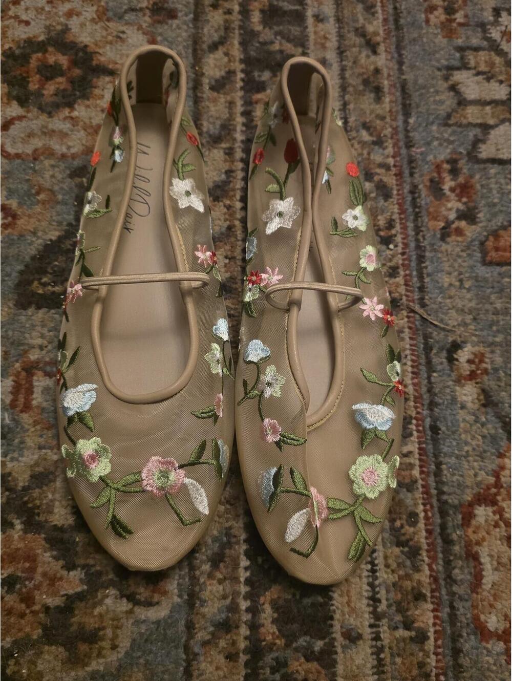 Wild Pair "Kallie" Floral Embroidered Mesh Mary Jane Flats Sz 9